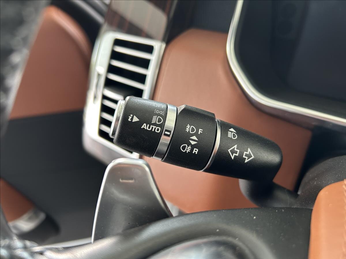 Land Rover Range Rover SUV / Terénní 3,0 l 190 kw