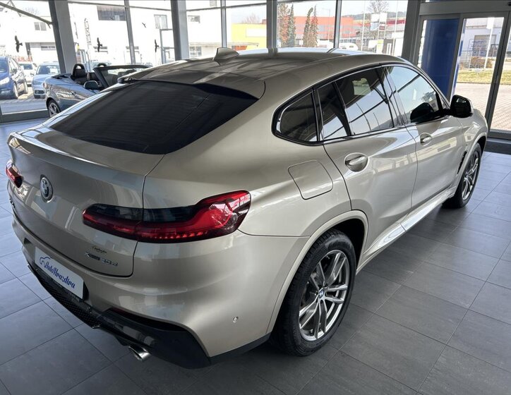 BMW X4 SUV / Terénní 2,0 l 140 kw