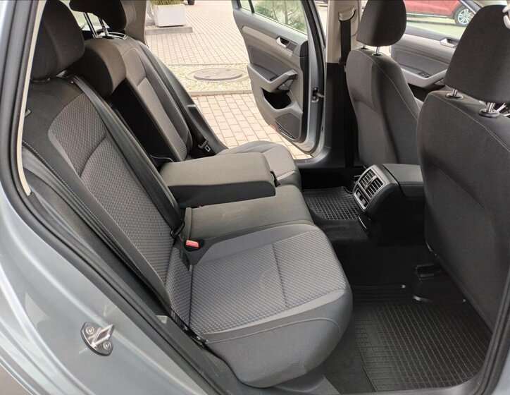 Volkswagen Passat Kombi 2,0 l 110 kw