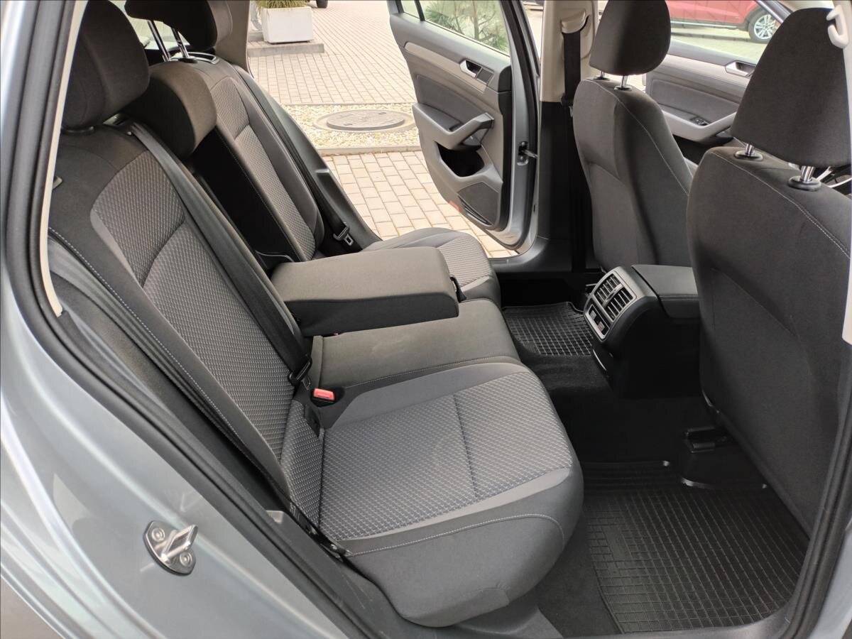 Volkswagen Passat Kombi 2,0 l 110 kw