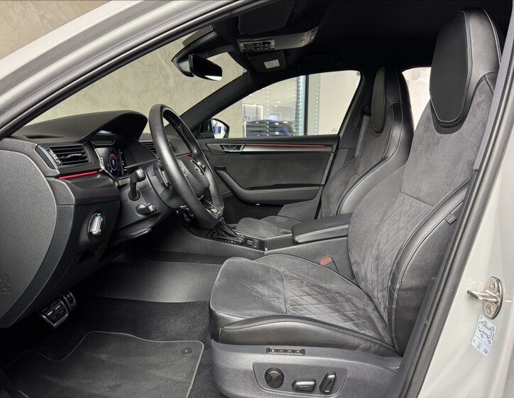 Škoda Superb Kombi 1,4 l 160 kw