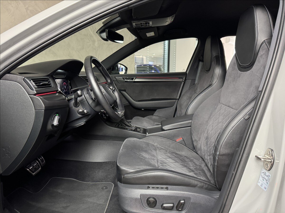 Škoda Superb Kombi 1,4 l 160 kw