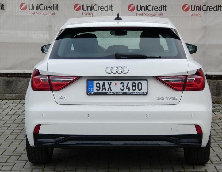 Audi A1 4