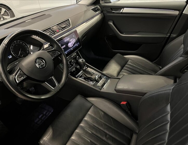 Škoda Superb Kombi 1,6 l 88 kw