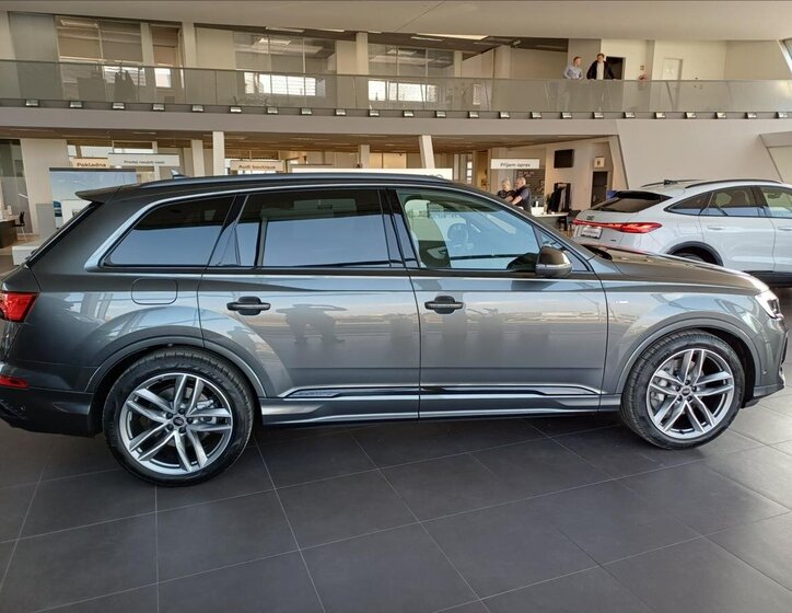 Audi Q7 SUV / Terénní 3,0 l 210 kw