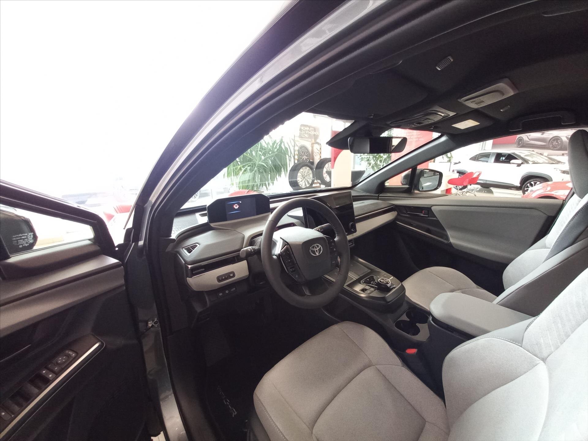 Toyota C-HR CUV / Crossover 0,0 252 kw