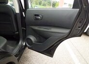 Nissan Qashqai SUV / Terénní 2,0 l 104 kw