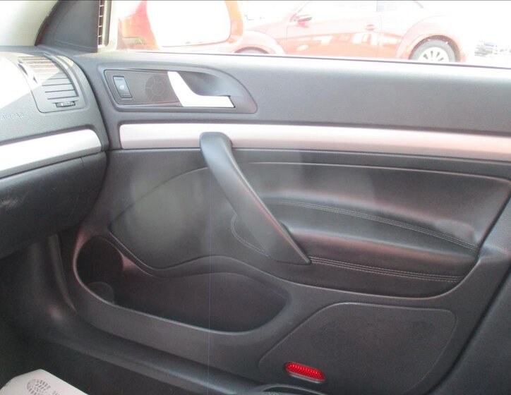 Škoda Octavia Sedan 1,4 l 90 kw