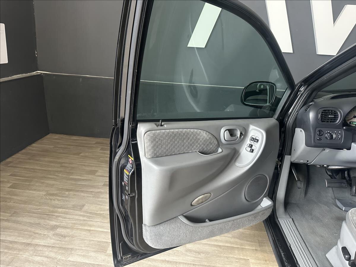 Chrysler Voyager MPV 2,8 l 110 kw