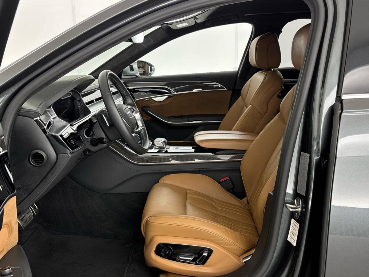 Audi S8 Sedan / Limuzína 4,0 l 420 kw