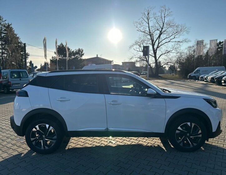 Peugeot 2008 SUV 1,2 l 74 kw