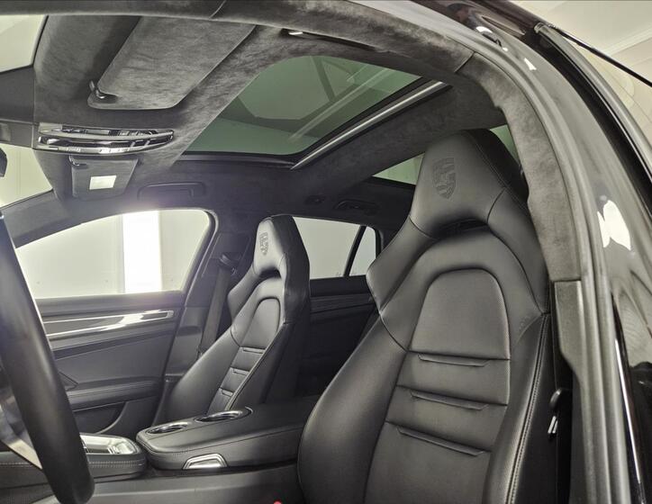 Porsche Panamera 40
