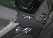 Land Rover Freelander SUV / Terénní 2,2 l 112 kw