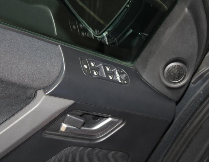 Land Rover Freelander SUV / Terénní 2,2 l 112 kw