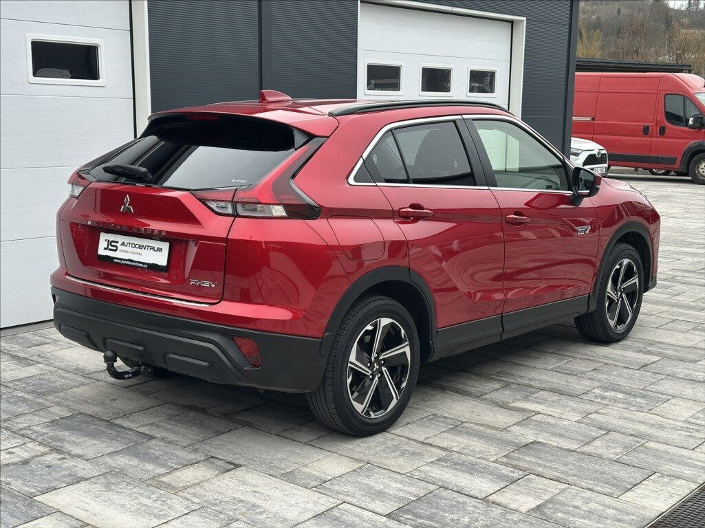Mitsubishi Eclipse Cross SUV / Terénní 2,4 l 138 kw