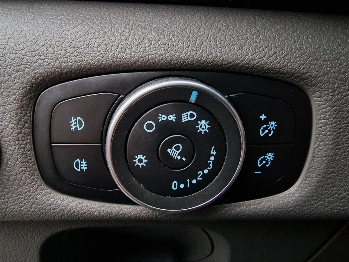 Ford Transit Kombi 2,0 l 96 kw