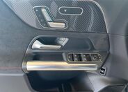 Mercedes-Benz GLA 10