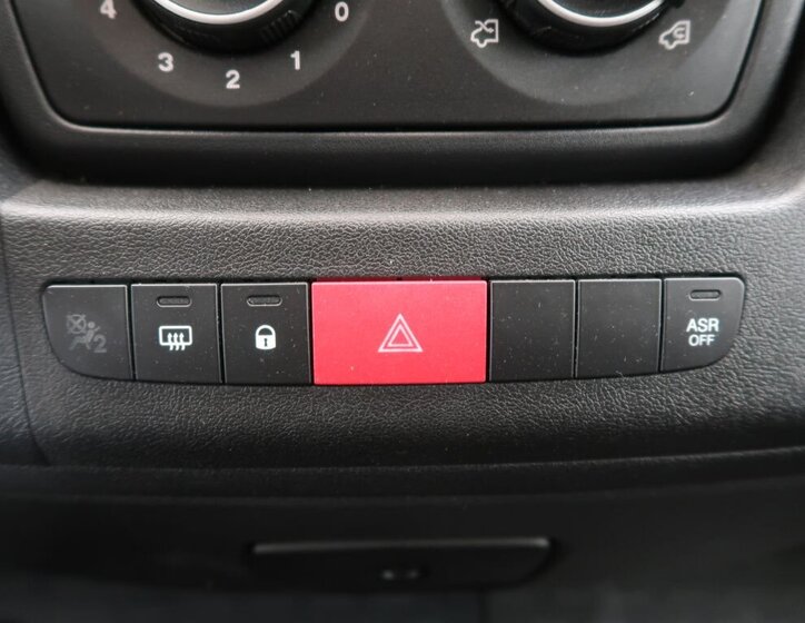 Opel Movano Skříň 2,2 l 103 kw