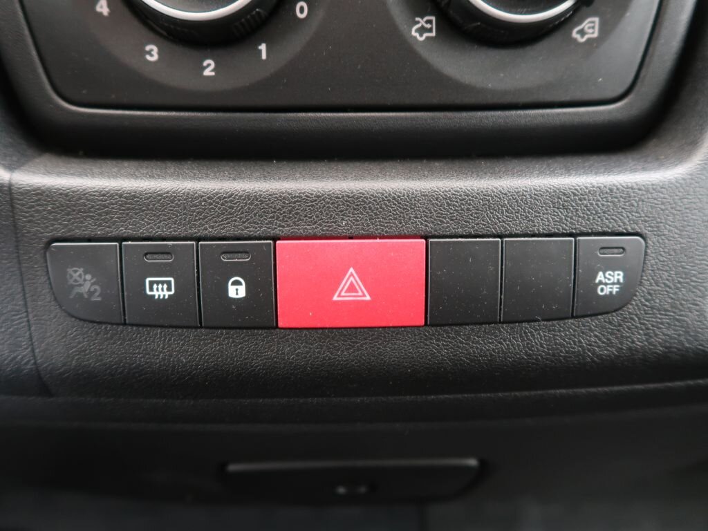 Opel Movano Skříň 2,2 l 103 kw