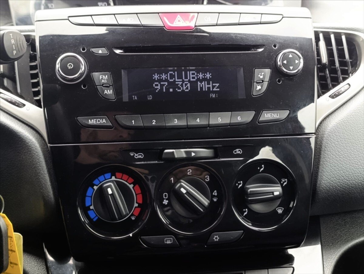 Lancia Y Hatchback 1,2 l 51 kw