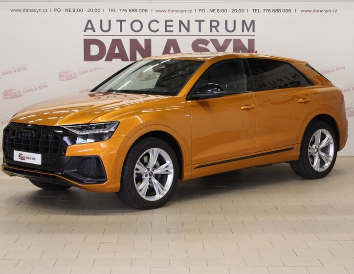 Audi Q8 1