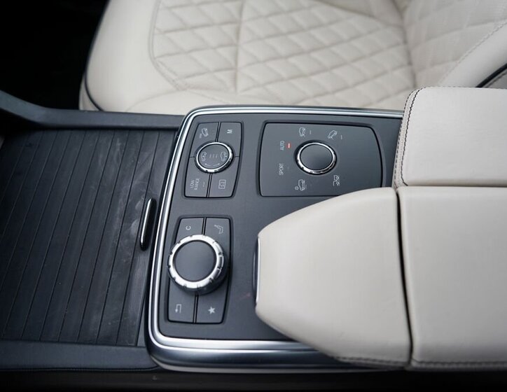 Mercedes-Benz GL SUV 3,0 l 190 kw