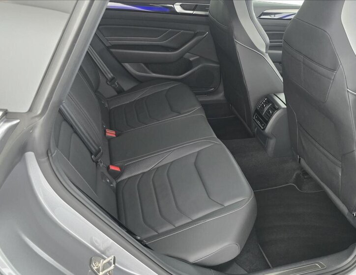 Volkswagen Arteon Kombi 2,0 l 147 kw