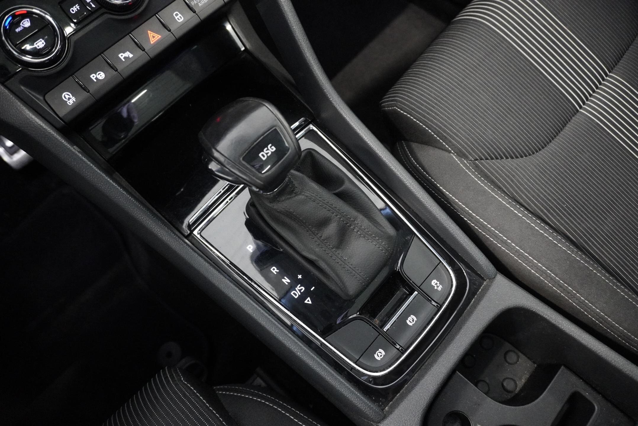 Škoda Karoq SUV / Terénní 1,5 l 110 kw