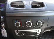 Renault Fluence 15