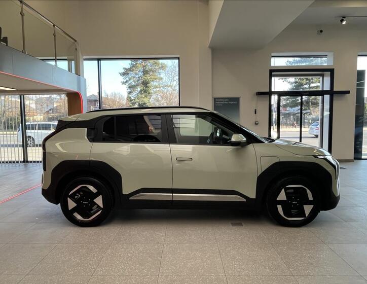 KIA EV3 4