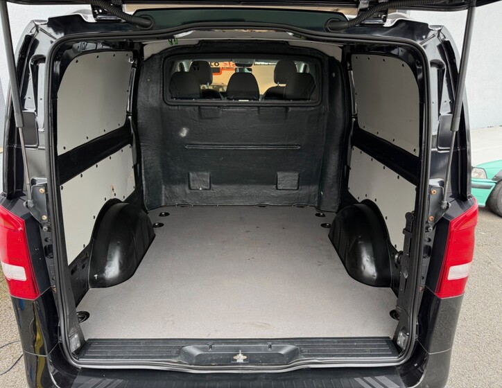 Mercedes-Benz Vito 21