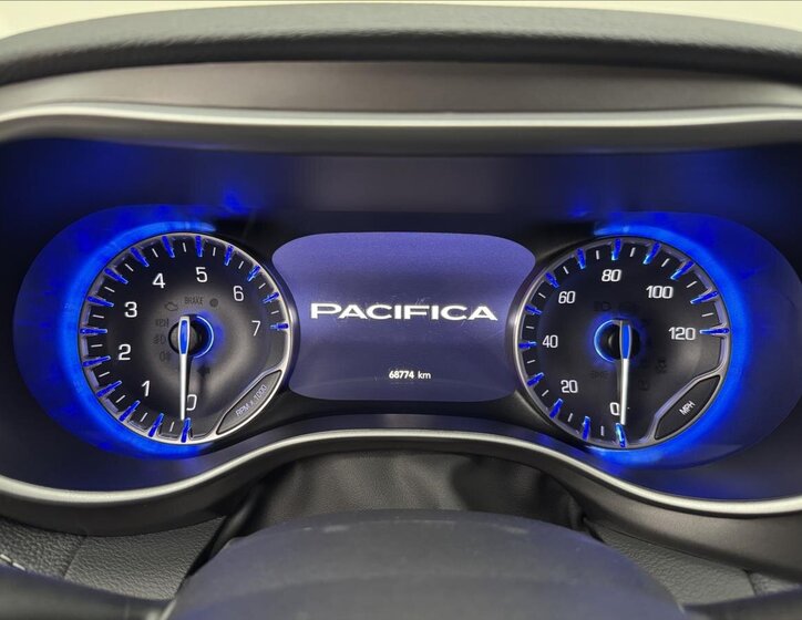 Chrysler Pacifica MPV 3,6 l 214 kw