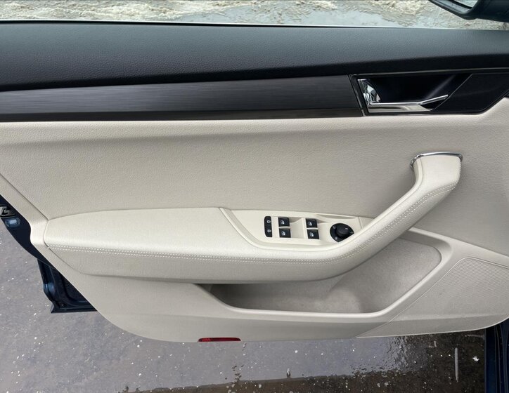 Škoda Superb Liftback 1,5 l 110 kw