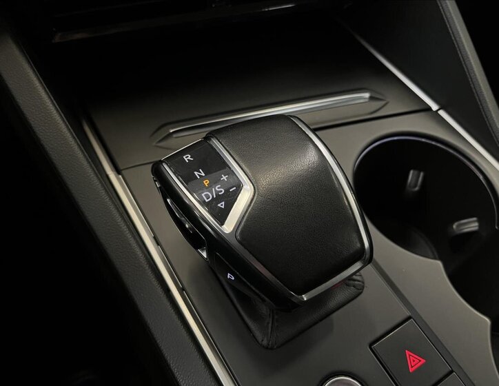 Volkswagen Touareg 15