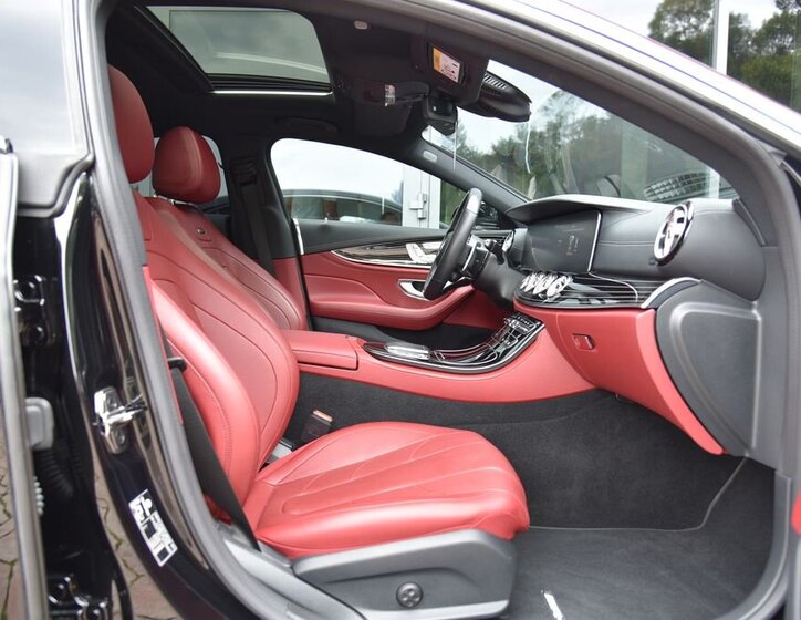 Mercedes-Benz CLS Sedan 3,0 l 320 kw