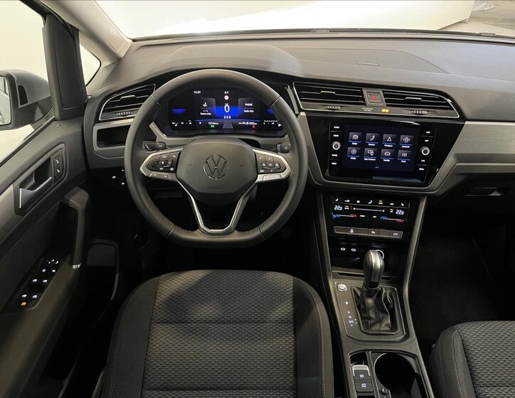 Volkswagen Touran MPV 1,5 l 110 kw