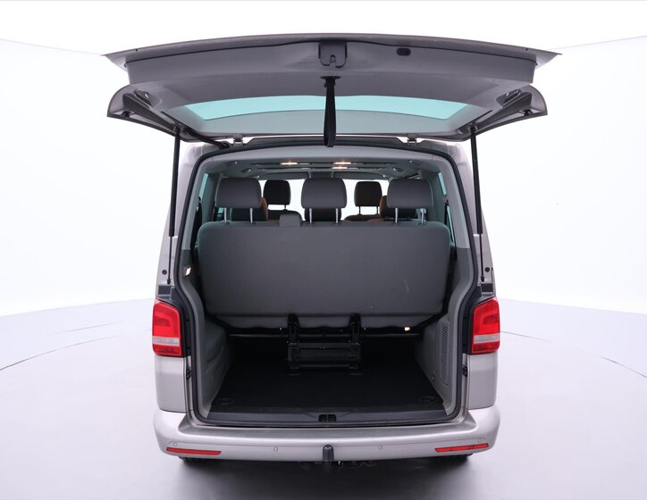 Volkswagen Caravelle 9