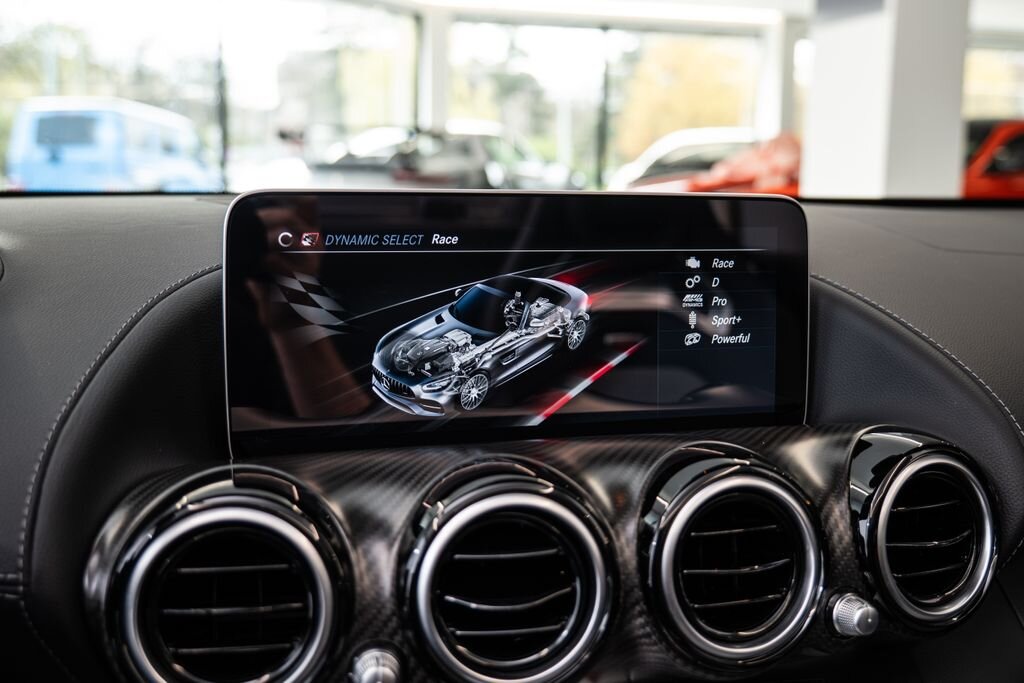 Mercedes-Benz AMG GT Kabriolet 4,0 l 410 kw