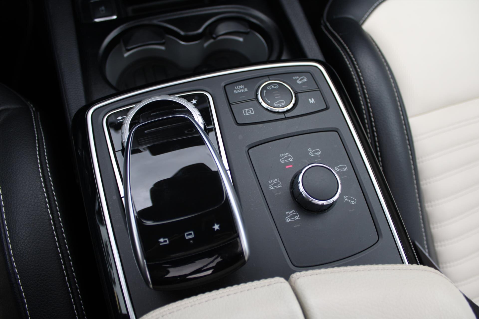 Mercedes-Benz GLE SUV 4,7 l 335 kw