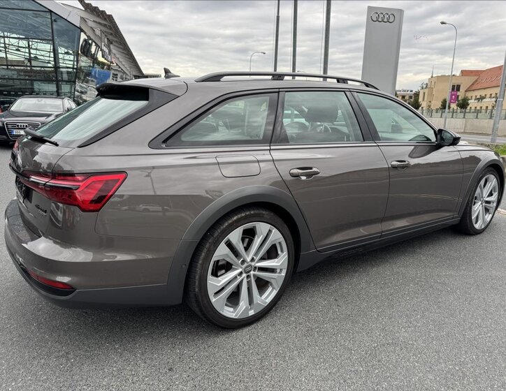 Audi A6 Allroad Kombi 3,0 l 210 kw