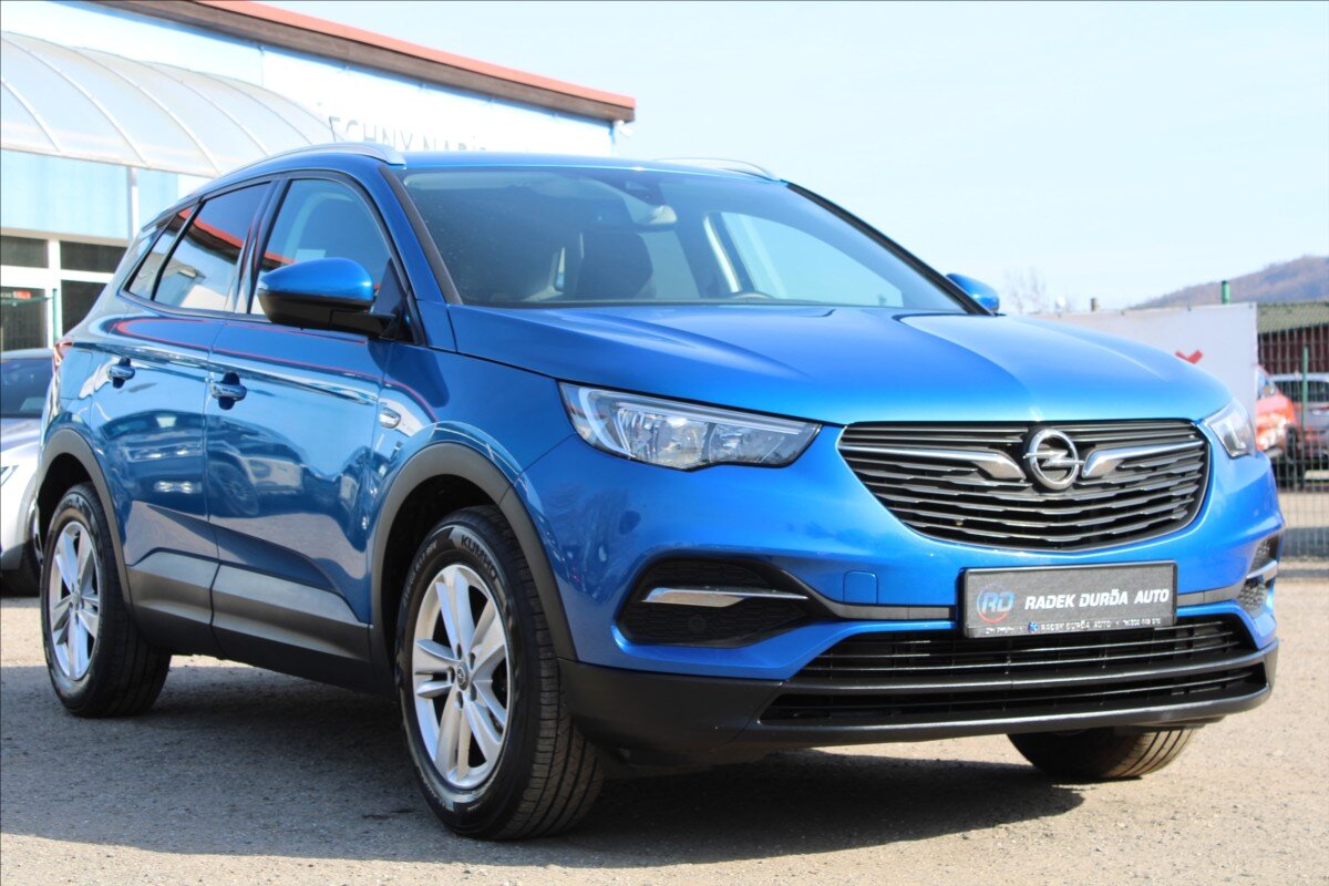 Opel Grandland X SUV / Terénní 1,2 l 96 kw