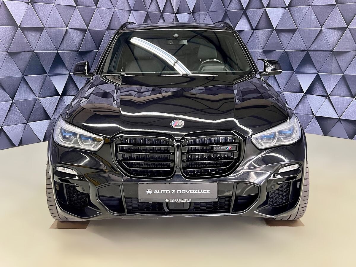 BMW X5 SUV / Terénní 4,4 l 457 kw