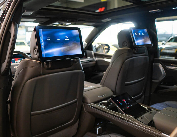 Cadillac Escalade SUV / Terénní 6,2 l 508 kw