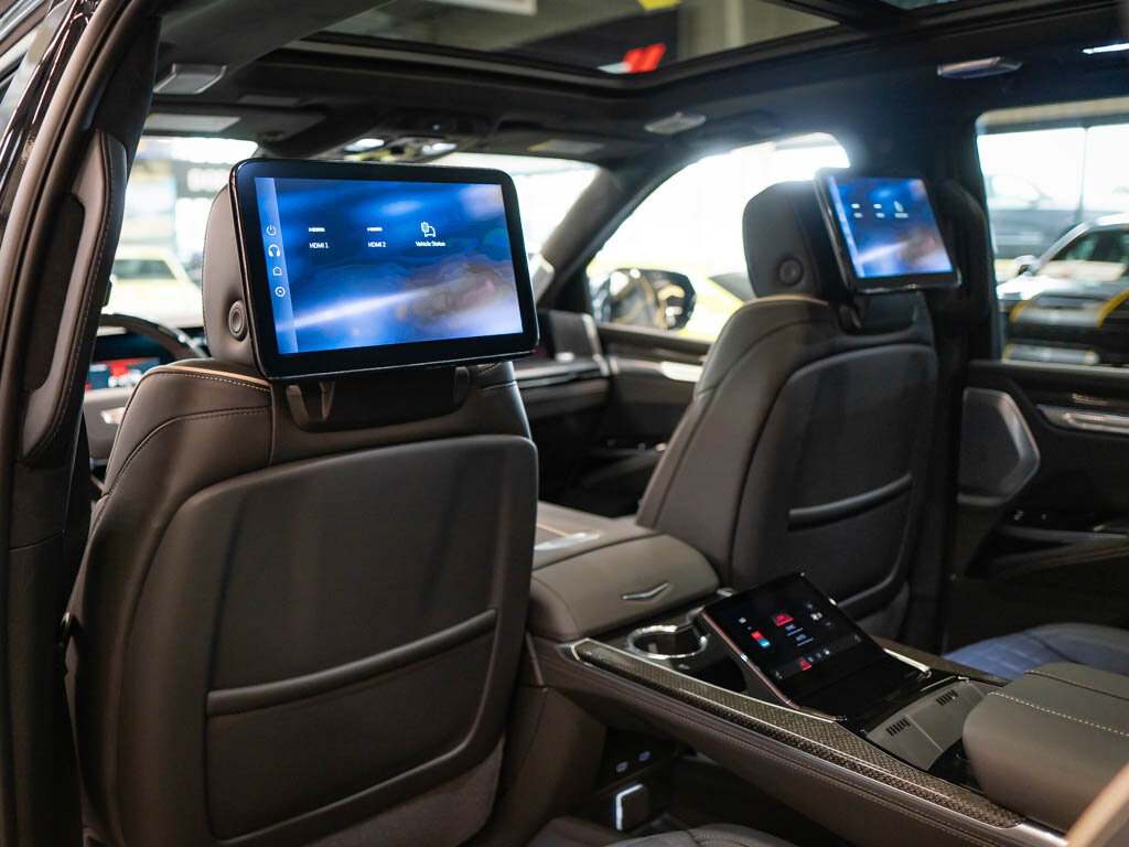 Cadillac Escalade SUV / Terénní 6,2 l 508 kw