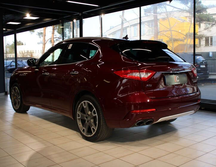 Maserati Levante SUV / Terénní 3,0 l 316 kw