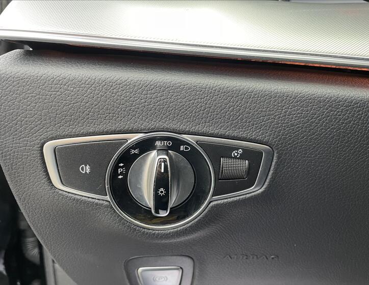 Mercedes-Benz Třídy E 37