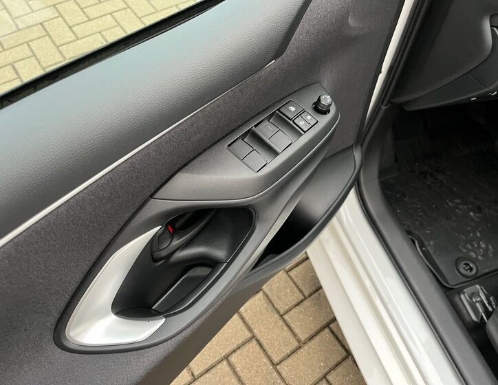 Toyota Yaris Hatchback 1,5 l 68 kw