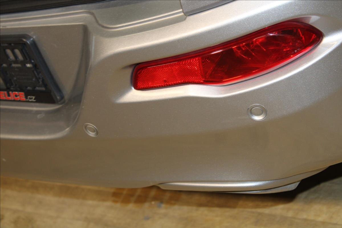 Jeep Cherokee SUV / Terénní 2,2 l 136 kw