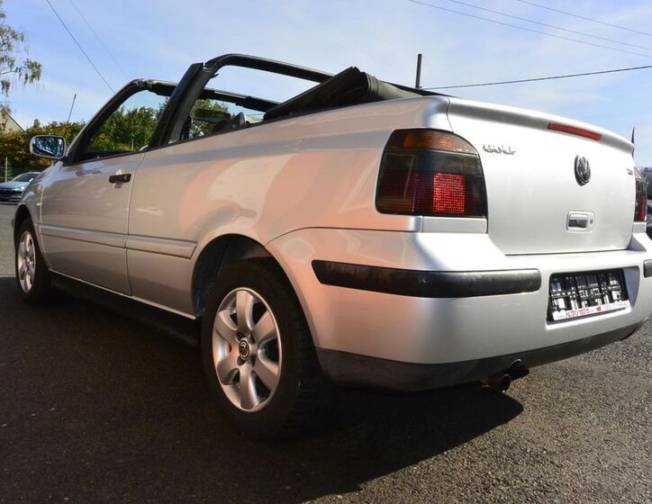 Volkswagen Golf 33