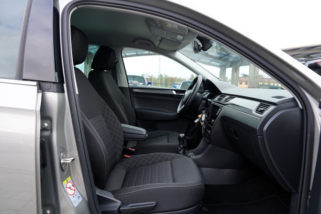 Škoda Rapid Sedan / Limuzína 999,0 70 kw